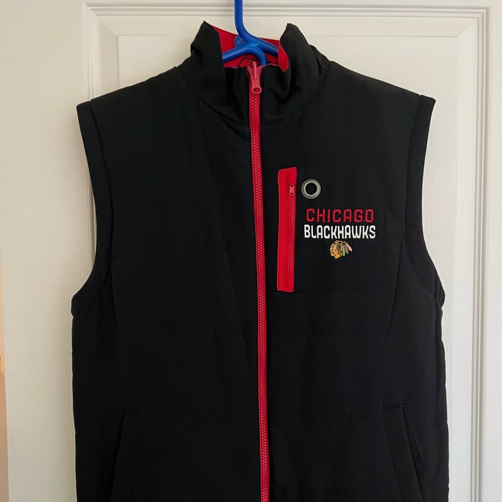 Chicago Blackhawks REVERSIBLE vest (Women’s Small)